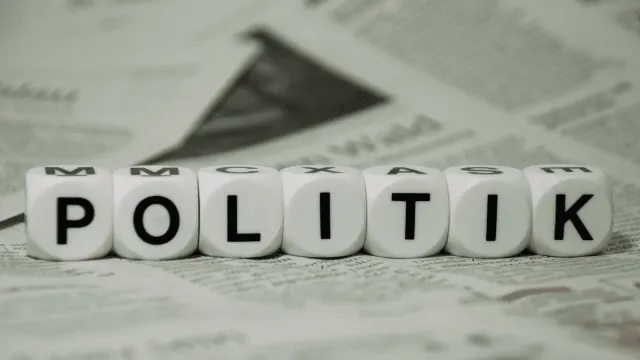 Negara dalam Potret Ideal Sebuah Politik Hukum: Untuk Kedaulatan Rakyat