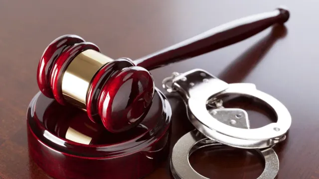 Hukum Pidana Adalah: Suatu Pengantar Hukum Pidana