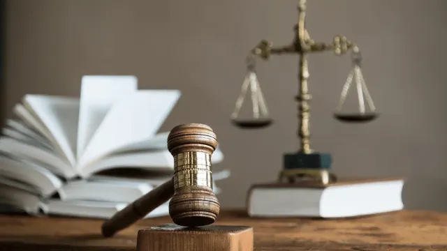 Membedah Dualisme Hukum: Eksplorasi Dalam Tata Negara dan Hukum Administrasi Negara