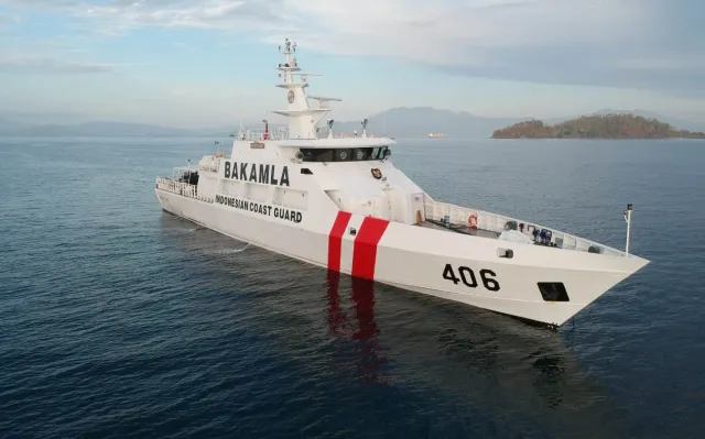 Amandemen UUD 1945: Penguatan BAKAMLA RI untuk Pertahankan Kedaulatan NKRI