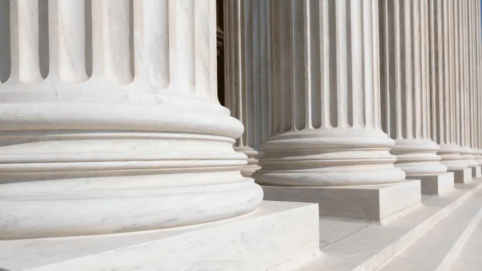 Understanding the 2 Differences Between Judiciary and Court
