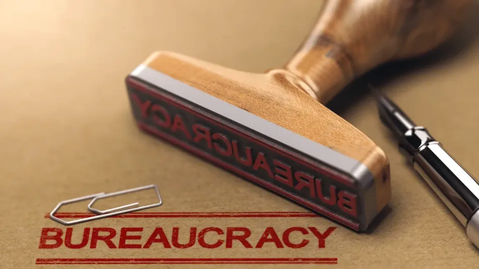 Peran Birokrasi dalam Pengelolaan Sumber Daya dan Pengambilan Keputusan